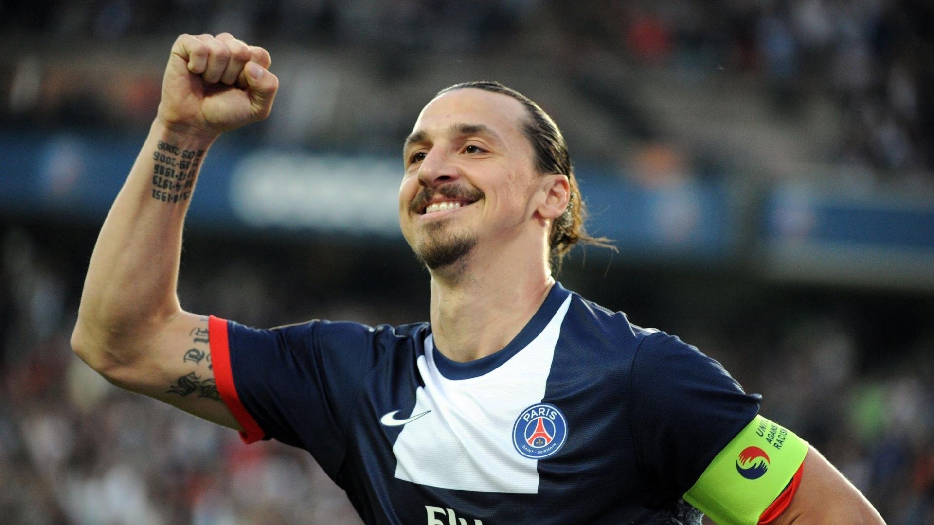 米兰体育-五大联赛是否广泛使用战术地图复盘跑位密度，五大联赛场地大小