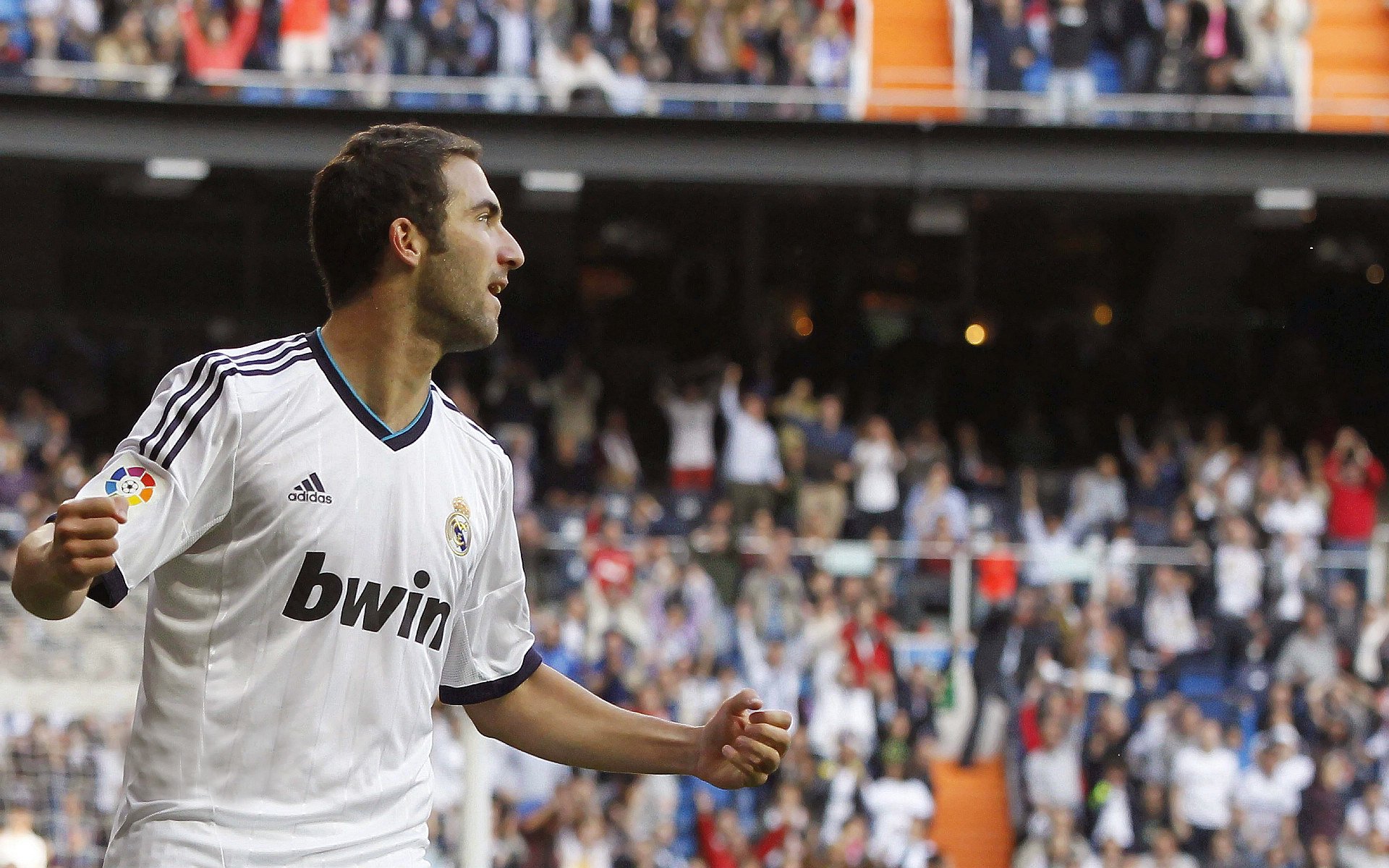 中国米兰体育-亚冠联赛国家队逆袭 球迷纷纷点赞，亚冠联赛球队名单